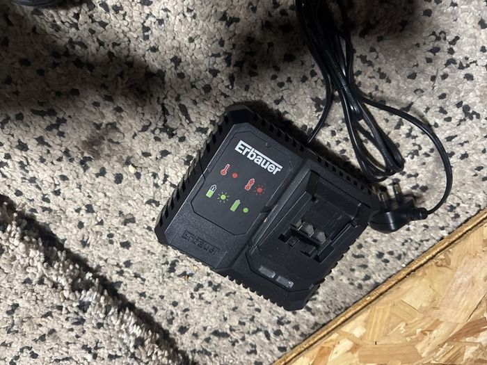 Erbauer charger