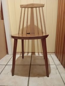 CHAIRS: 3 Kitchen Style Chairs