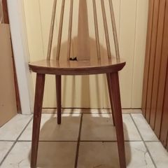 CHAIRS: 3 Kitchen Style Chairs