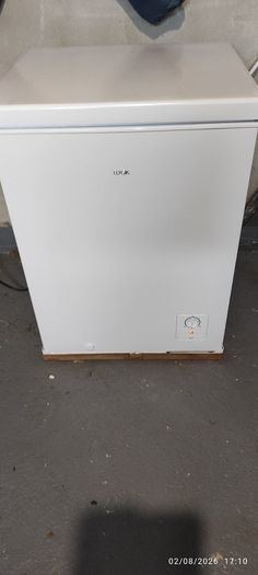 Chest Freezer Logik 142L  Excellent Condition 100.00