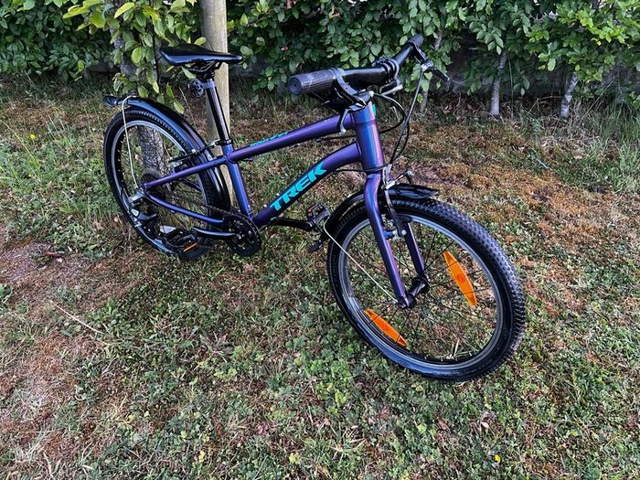 Trek Wahoo! 8 Speed Bike ( Like New )