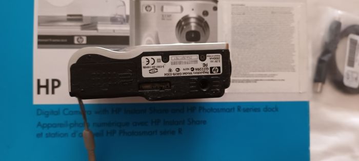 Hp 707 Digital Camera Kit Includes Dock