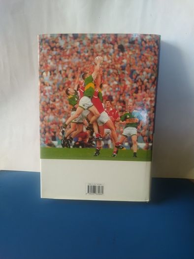 Green Fields: Gaelic Sport in Ireland