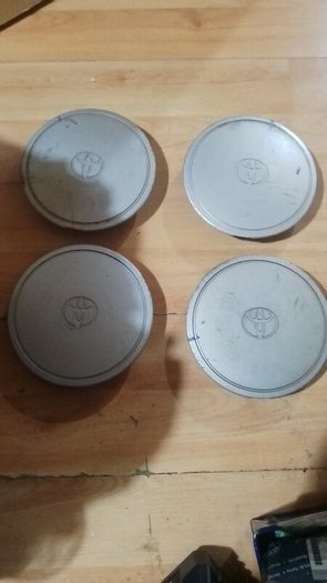 Set of 4 x Toyota Corolla E10 E11 Steel Wheel Centre Caps Toyota 42603-12560