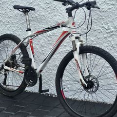 Cheap Used Giant Revel Disc Brakes. Absolutely No Offers