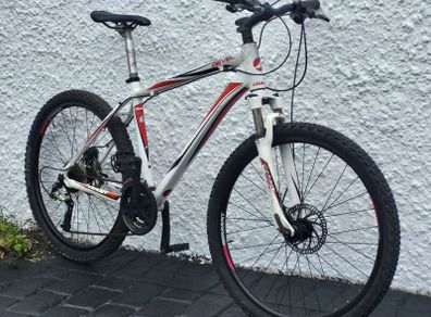 Cheap Used Giant Revel Disc Brakes. Absolutely No Offers