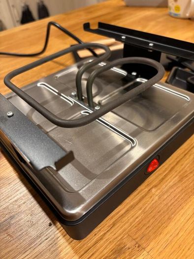 Kela Geneva Raclette Grill for 4 People  Used Once, Excellent Condition