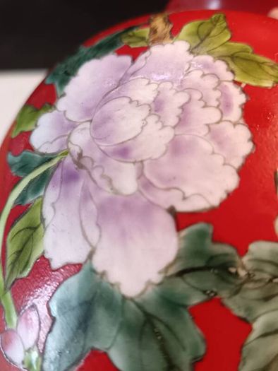 8" Pair of Shende Tang Hand painted Chinese Vintage Vases