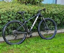 Trek Marlin 5 29inch M/L bike