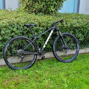 Trek Marlin 5 29inch M/L bike