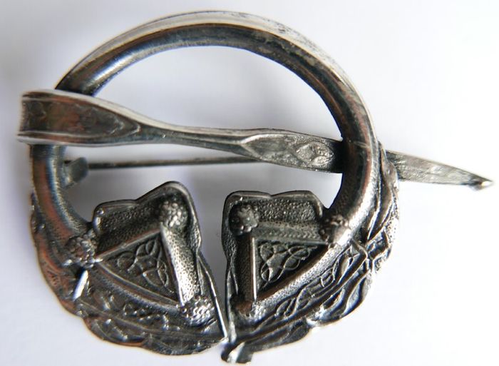 Vintage Brooch