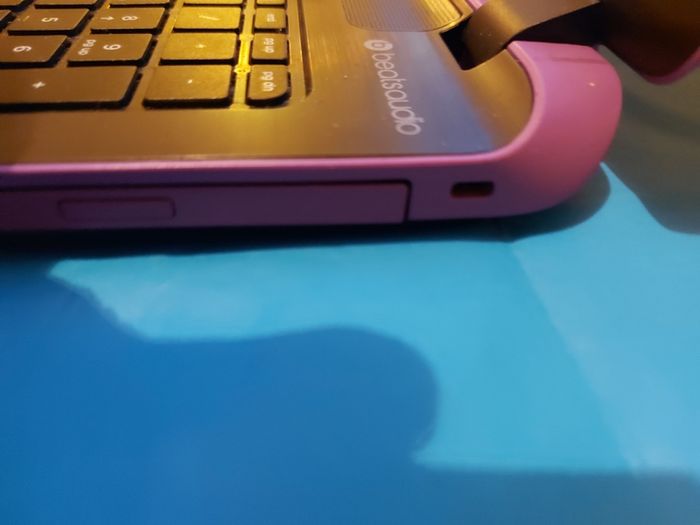 HP 15.6inch Laptop, purple colour, AMD A8-6410 APU 2.0GHz with AMD Radeon R5 Graphics, 4 GB Ram, almost 1 Terrabyte HDD, Windows 10,