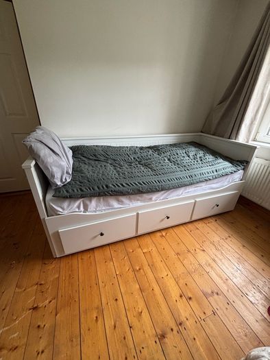 IKEA Day Bed - Hemnes with Mattresses