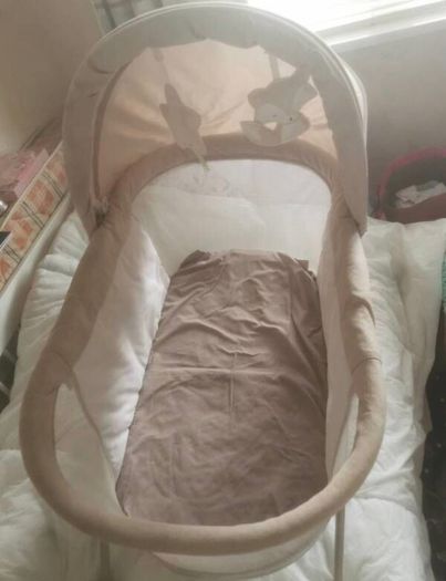 Baby rocking crib