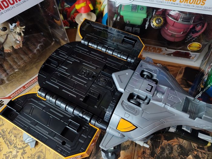 Gargantis ! The Mobile Attack Carrier ! BeetleBorgs ! 1996 ! by BANDAI ! Retro ! Vintage !