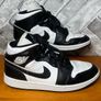 Nike Air Jordan Panda (Black & White) Hi Top Trainers Ladies/Mens/Boys UK6 EUR40 Image 3