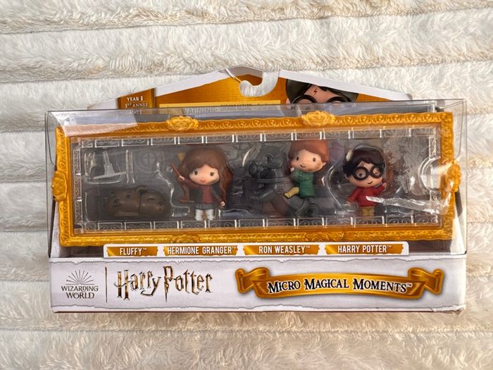 Harry Potter Micro Magical Moments Figures Ron Fluffy Hermione Mini Set Case Damaged Box Please see photos