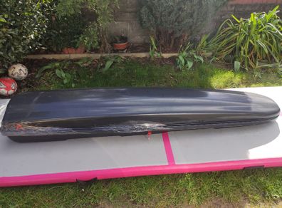 Roof box