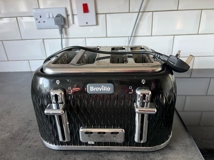 Breville kettle and toaster