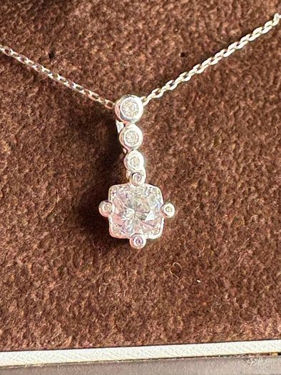 silver chain & pendent