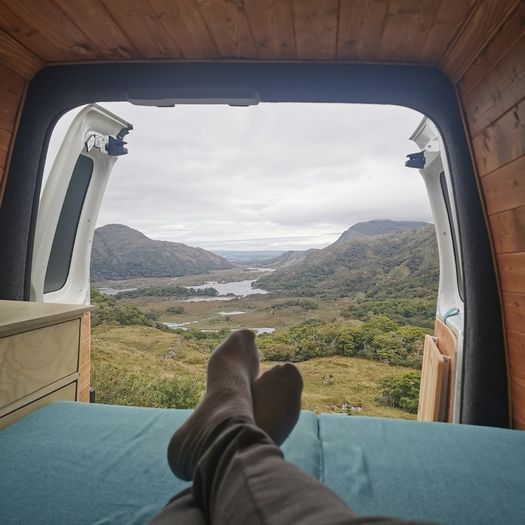 Cosy Volkswagen Caddy Maxi Camper