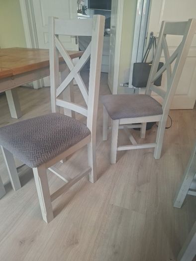 table and 6 chairs