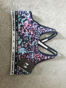 New Under Armour Bra/ top size XL (13-15 years)