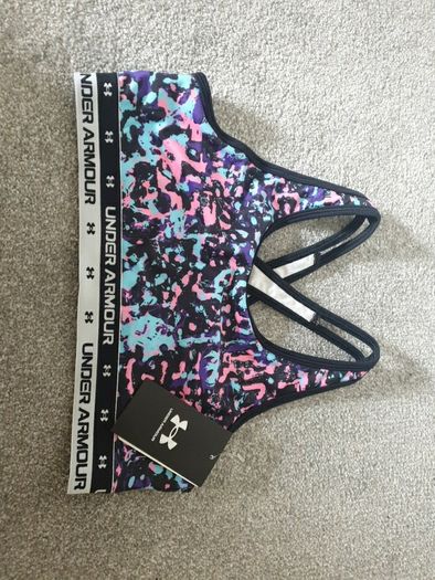 New Under Armour Bra/ top size XL (13-15 years)