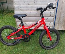 Ridgeback MX16 Kids Bike and Helmet