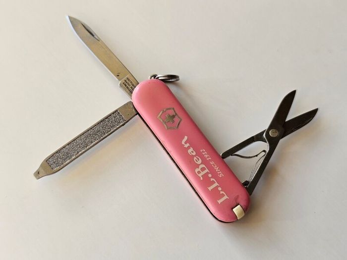 Victorinox USA market L.L.Bean Classics 58mm Collectable Vintage Swiss Army Knife lot