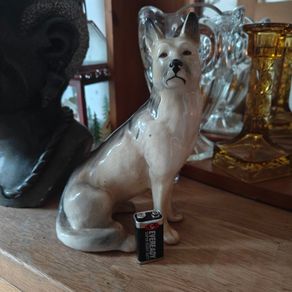 Vintage German Shepherd figure.