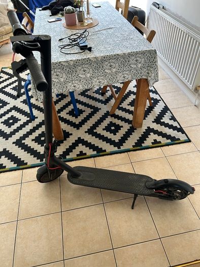 Electric scooter Xiaomi pro .Very good condition.