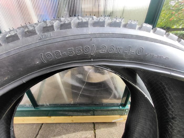 Bike fat tyres