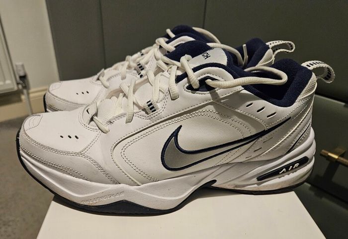 Men's Nike Air Monarch men's Trainers UK Size 9
