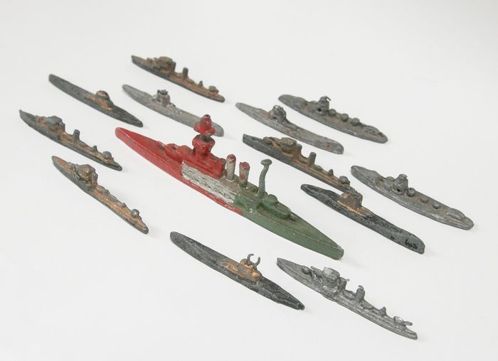 1930s lead toy waterline ships