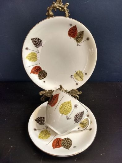 Fabulous Set of Six Mid Century Modern Alfred Meakin Teaset Trios "Gay Fantasy" Pattern from the 1950's