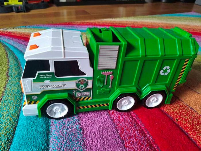 Kids bin lorry