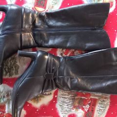 Clarks black boots size 7