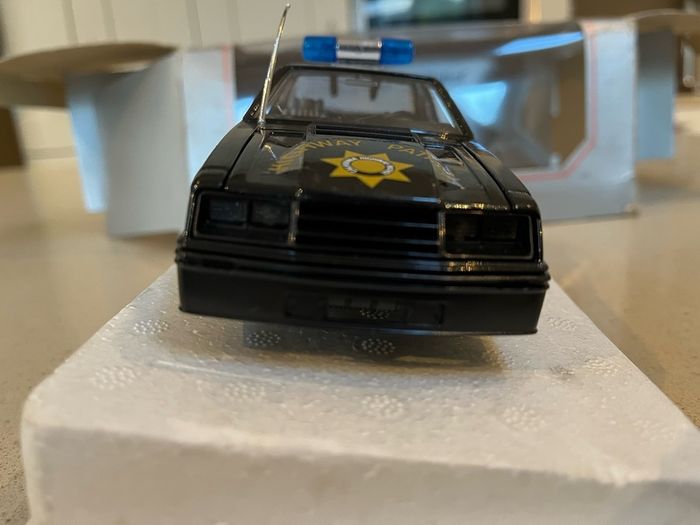 Ford Mustang Police 1/24 Ford Dealer Burago