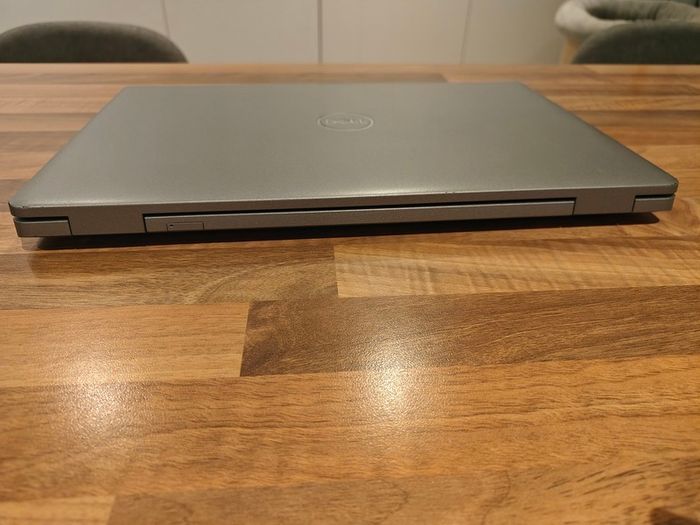 Dell Latitude 5530 | i5 (12th gen) | 16GB | 15.6" FHD | 256GB | Win11