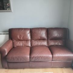 3 Seated couch
