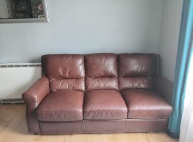 3 Seated couch
