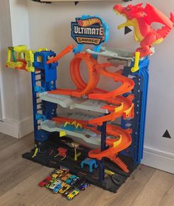 Hot Wheels Let's Race Ultimate Garage
