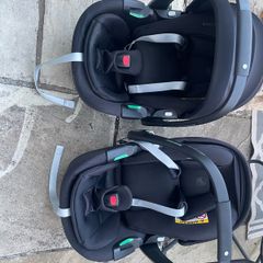Maxi Cosi 360 Pebble Car Seat & Isofix base x 2