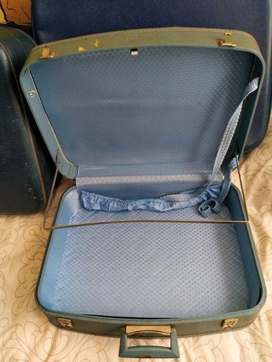 4 vintage/Antique suitcases