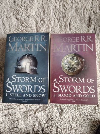 A storm of swords 2 books