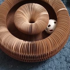 Cat toy scratch toy