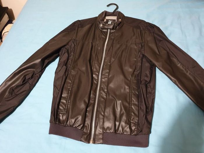 pull and bear black medium large jacket