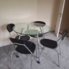 Table & chairs