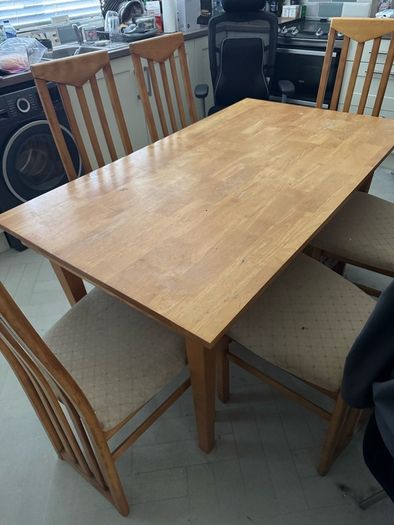 table and chairs